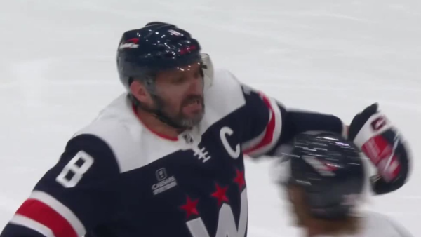 Capitals’ Ovechkin wires home a wrister off the face-off for his 15th of the year