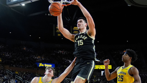 Edey matches season-high 35 points, No. 3 Purdue bounces back vs. Michigan