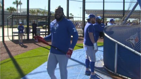 Blue Jays’ Schneider praises Vladdy for showing up to Spring Training in great shape