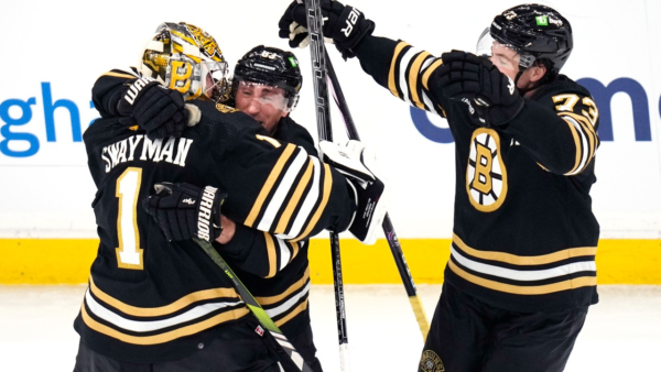 NHL Roundup: Marchand leads Bruins over Stars in shootout